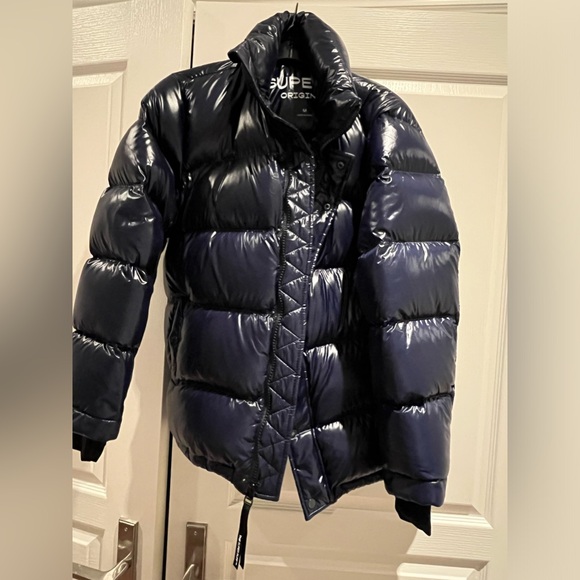 ** sold** Aritzia superpuff size medium - Picture 6 of 6